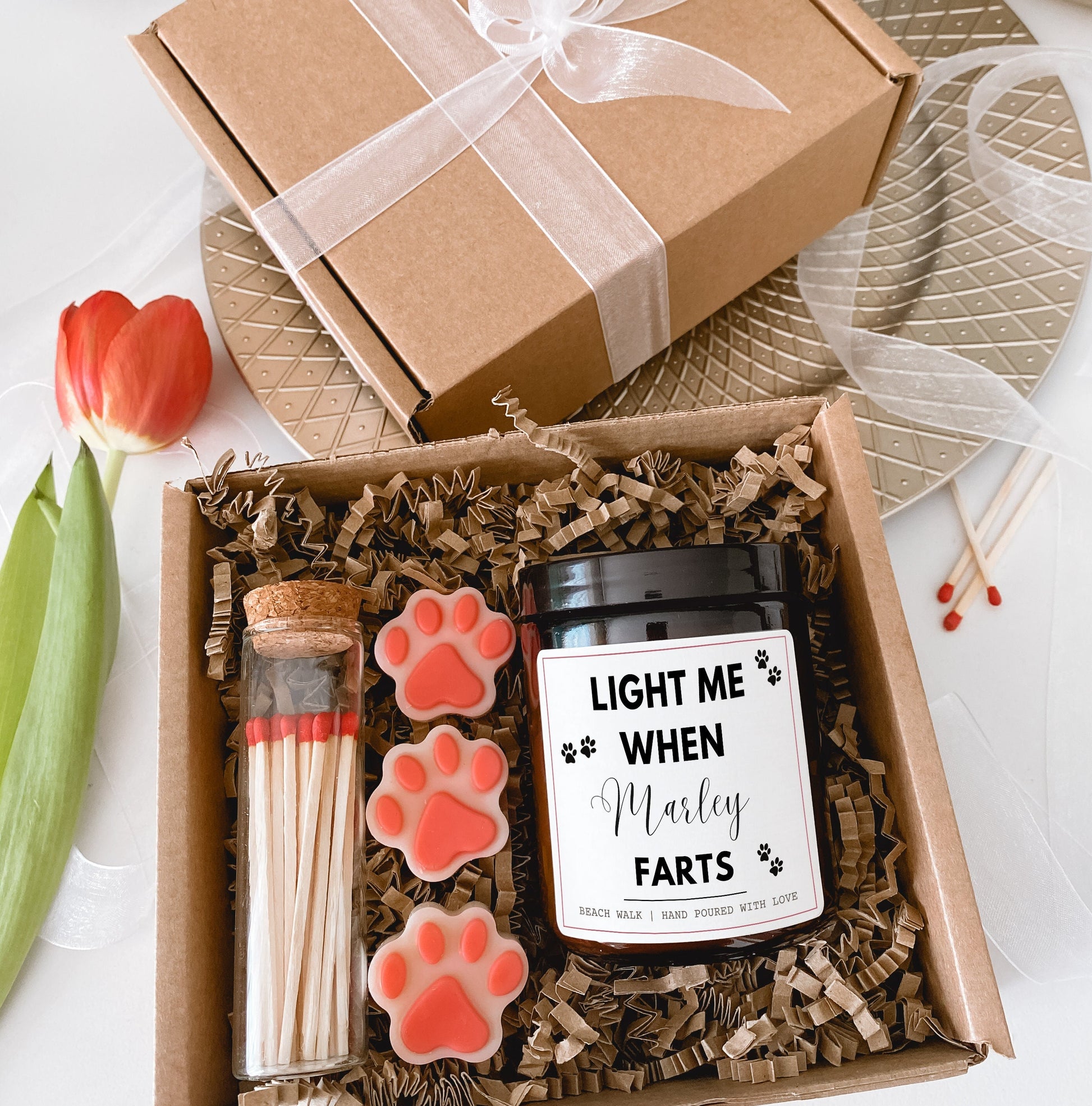 Light Me When Dog Farts, Personalised Soy Wax Scented Candle, Funny Candle For Dog Owner, Funny Present For Dog Mum or Dog Dad, Dog Lover Gift, Funny Personalised Gift, gift for dog, paw prints wax melts