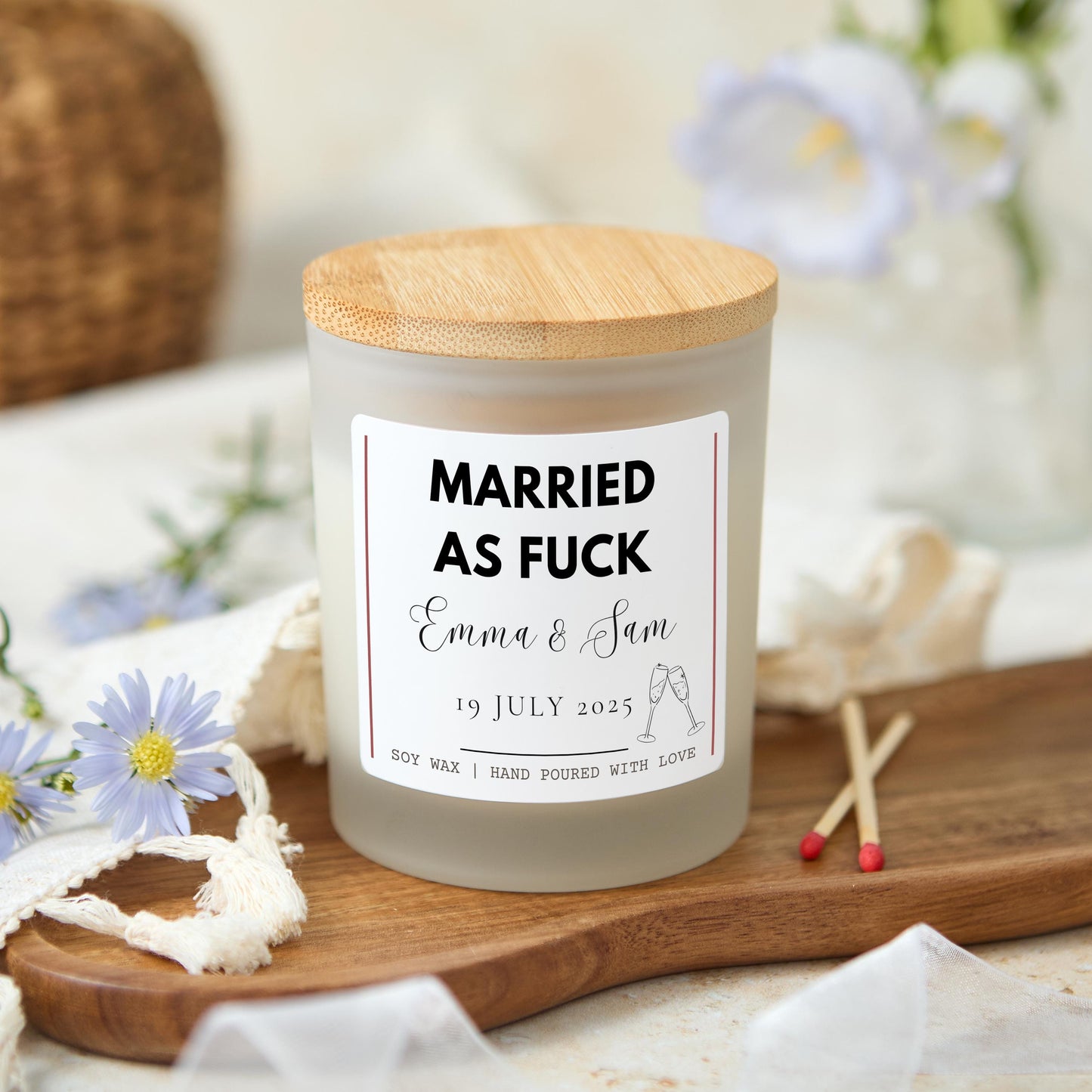 Married As Fuck Candle Gift for Bride and Groom, Funny Wedding Gift for the Couple, Newlywed Custom Wedding Present, Bridal Shower Gift